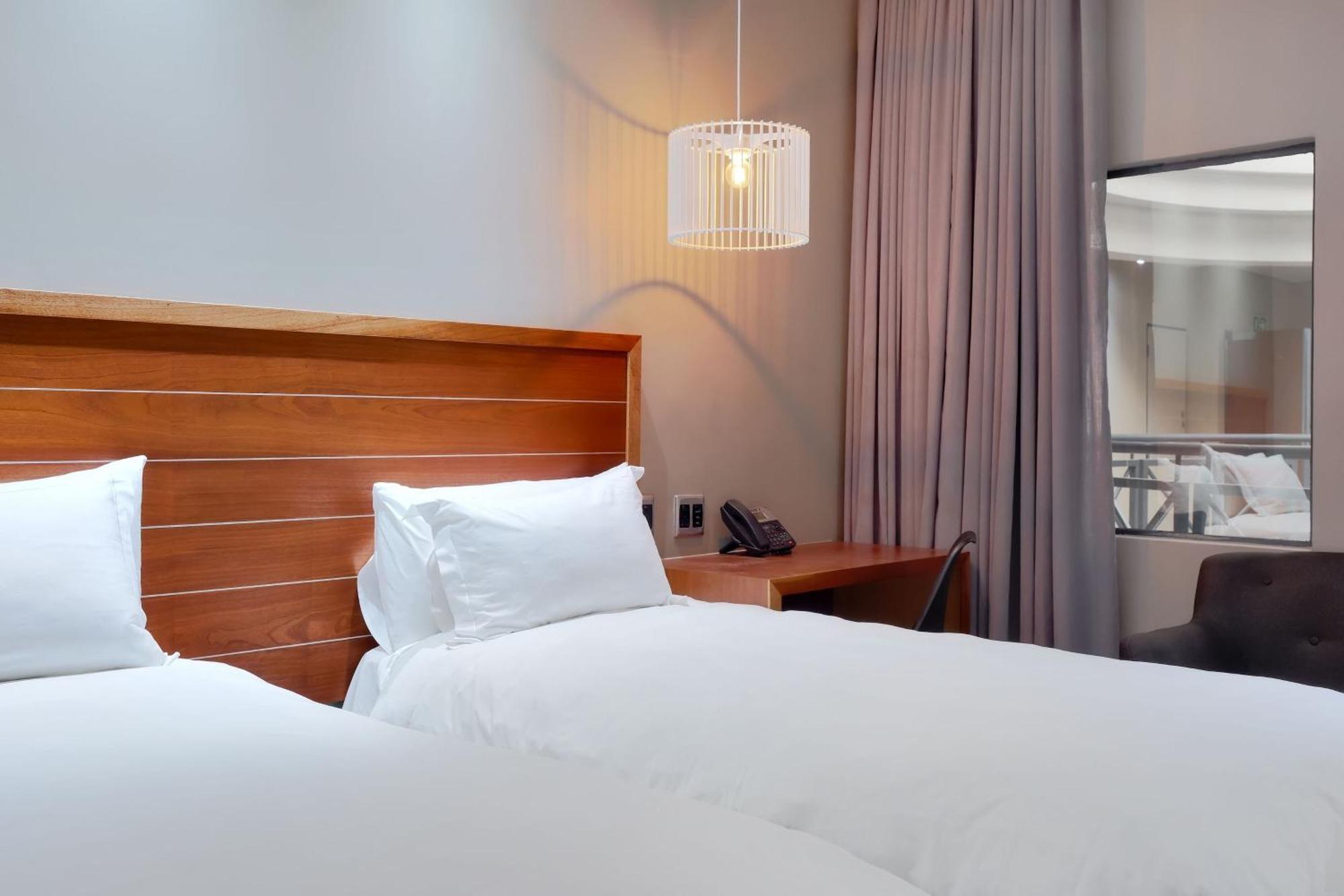 Protea Hotel By Marriott Pretoria Hatfield Room photo