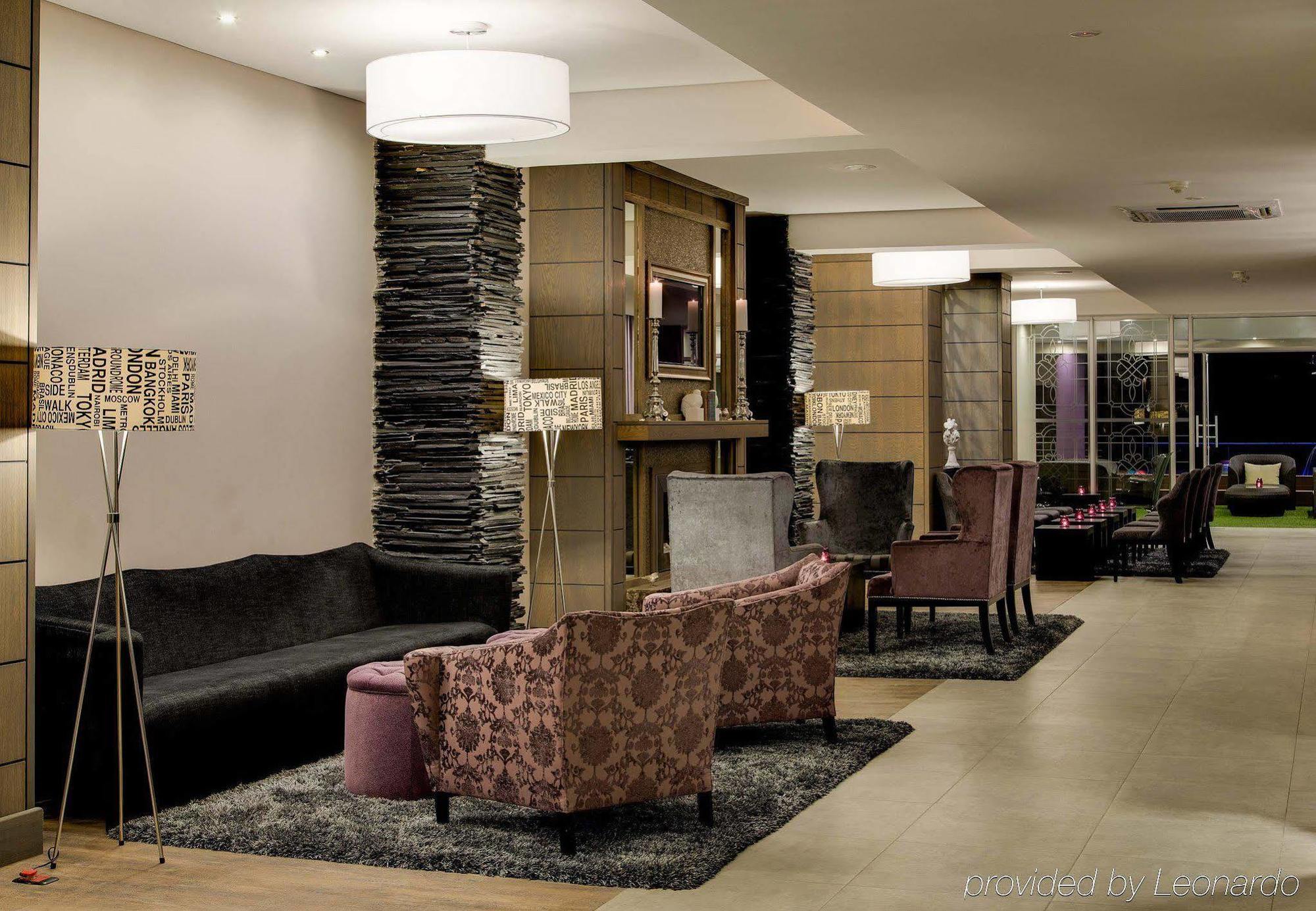 Protea Hotel By Marriott Pretoria Hatfield Exterior photo