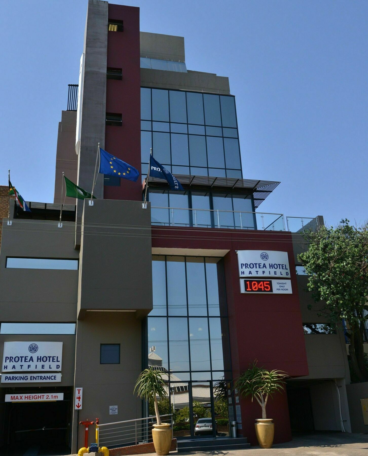 Protea Hotel By Marriott Pretoria Hatfield Exterior photo