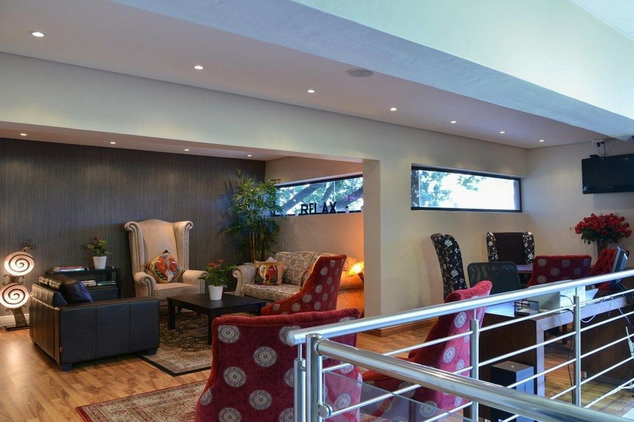 Protea Hotel By Marriott Pretoria Hatfield Exterior photo